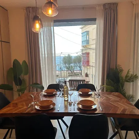 Διαμέρισμα Designer In Prime Location *